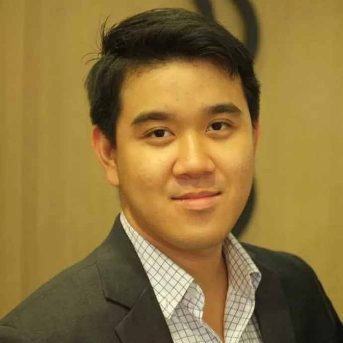 กมล สันติพจนา