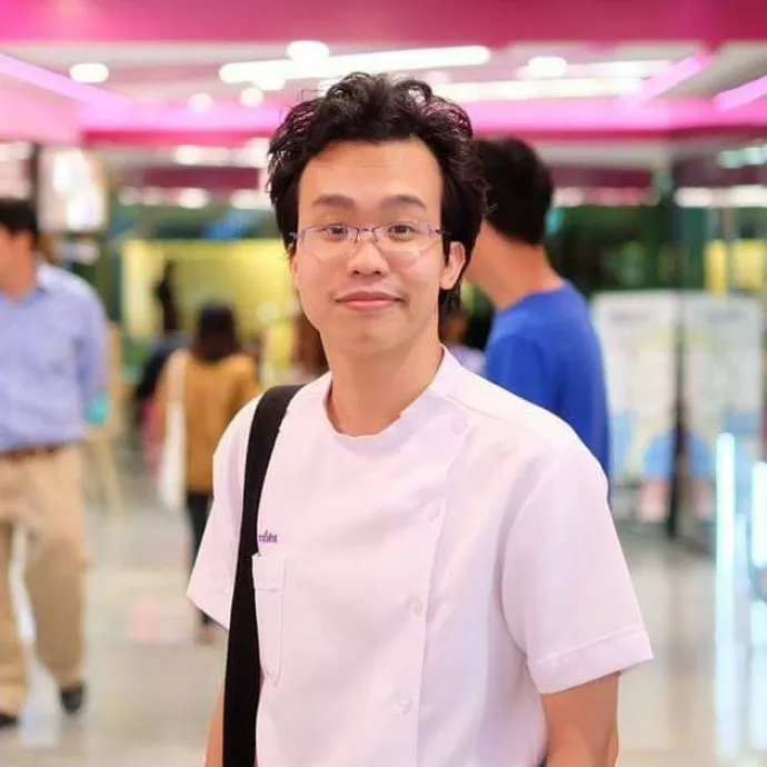 ธราวุฒิ ปราณีโชติรส